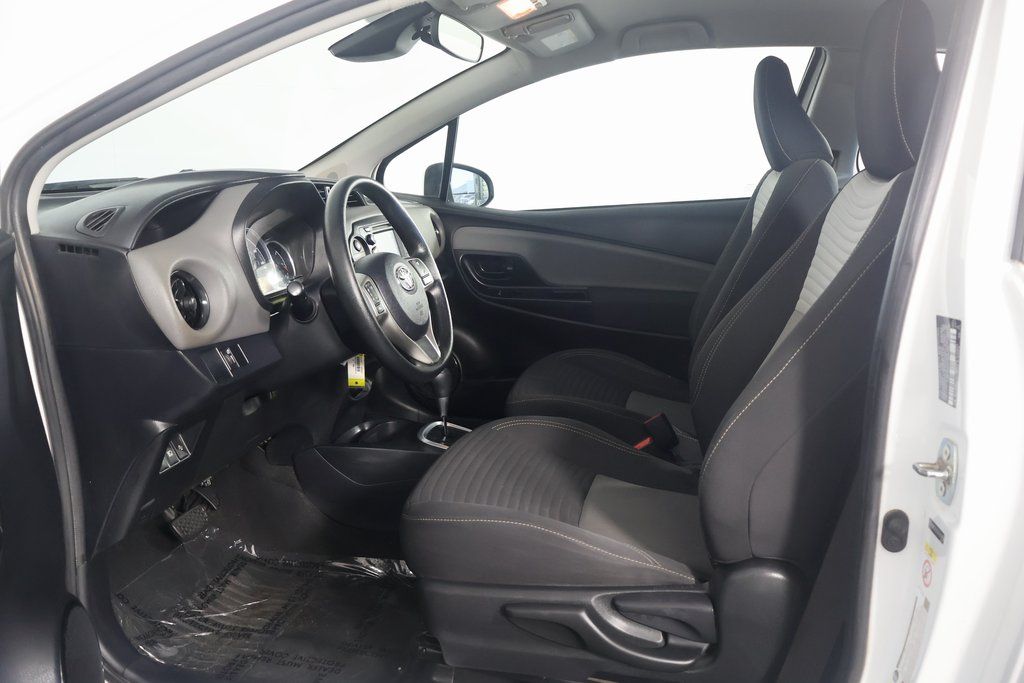 2018 Toyota Yaris L 10