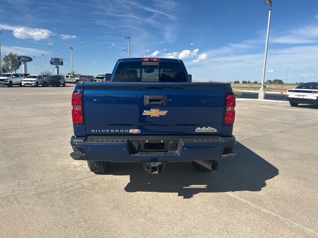 ChevroletSilverado 3500HD4