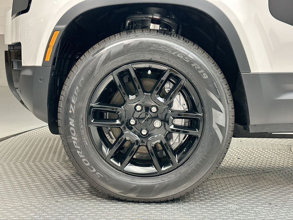 Thumbnail: 2026 Land Rover Defender - 5