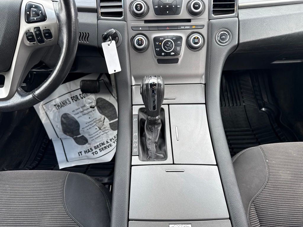 2015 Ford Taurus