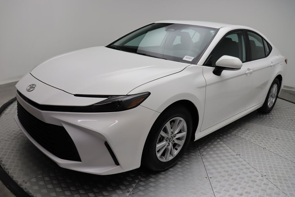 2025 Toyota Camry LE 2