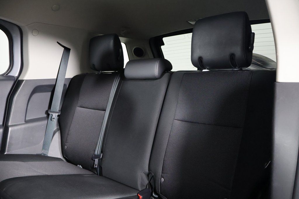 Thumbnail: 2014 Toyota FJ Cruiser - 11