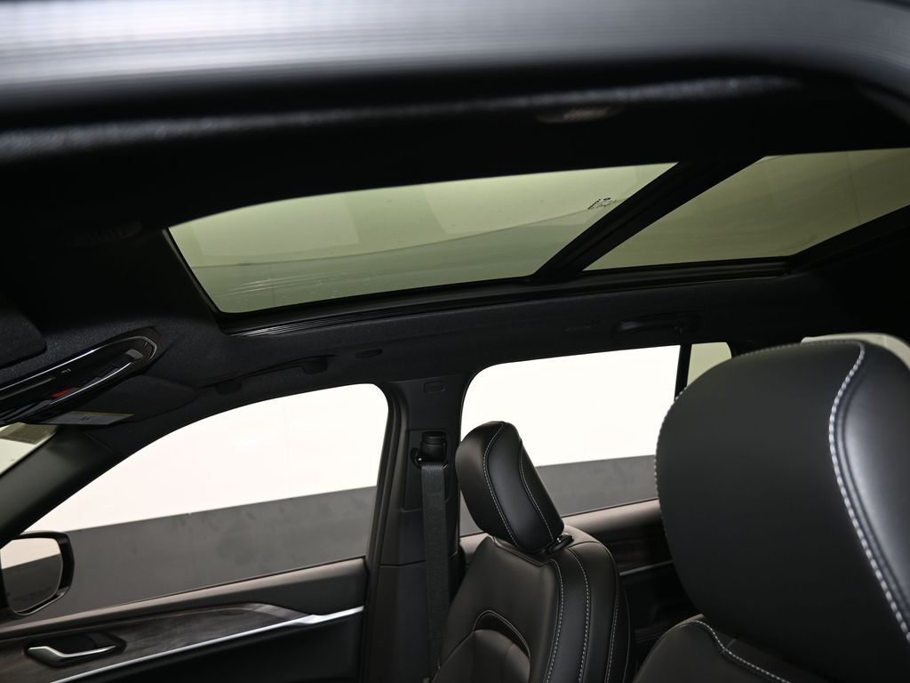 New 2025 Silver Zynith Jeep Limited image 11