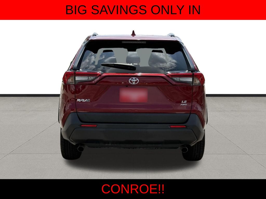 2021 Toyota RAV4 LE - 5