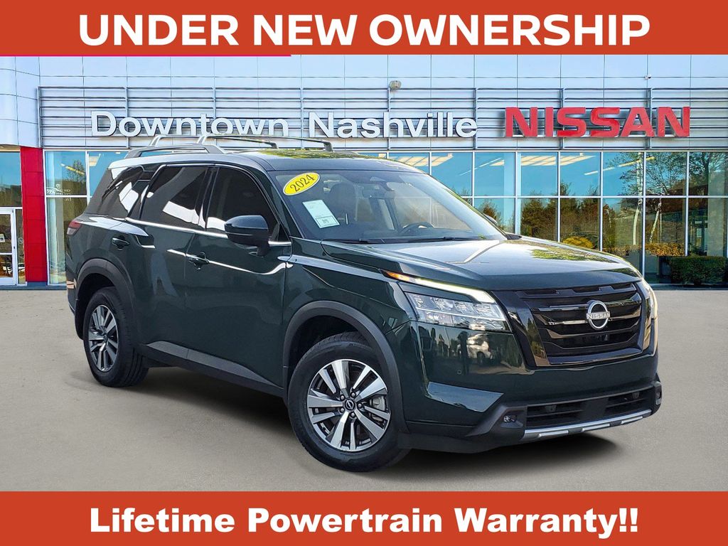 2023 Nissan Pathfinder SL 4WD