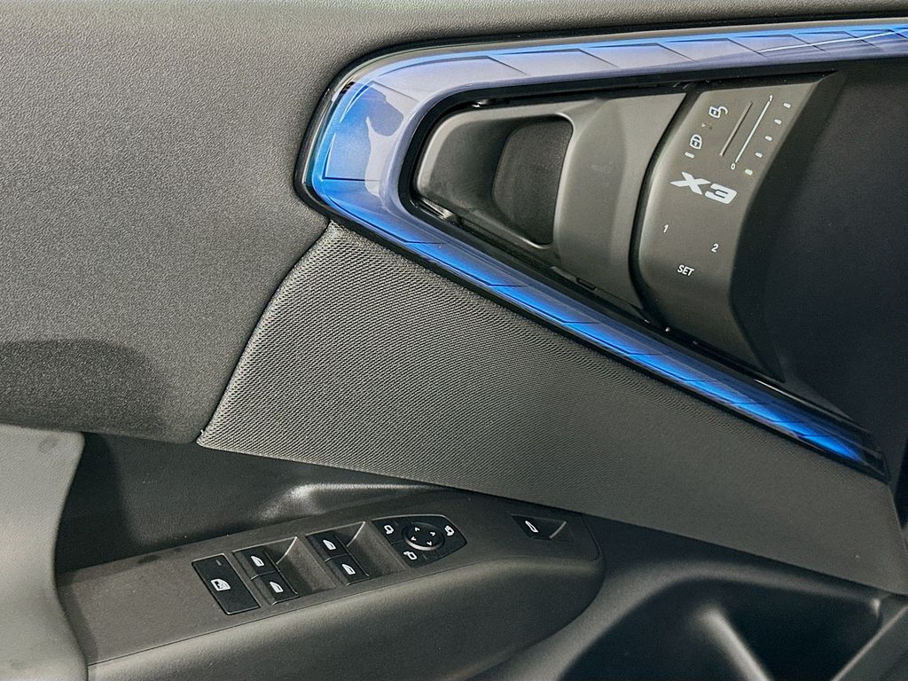 Thumbnail: 2025 BMW X3 - 17