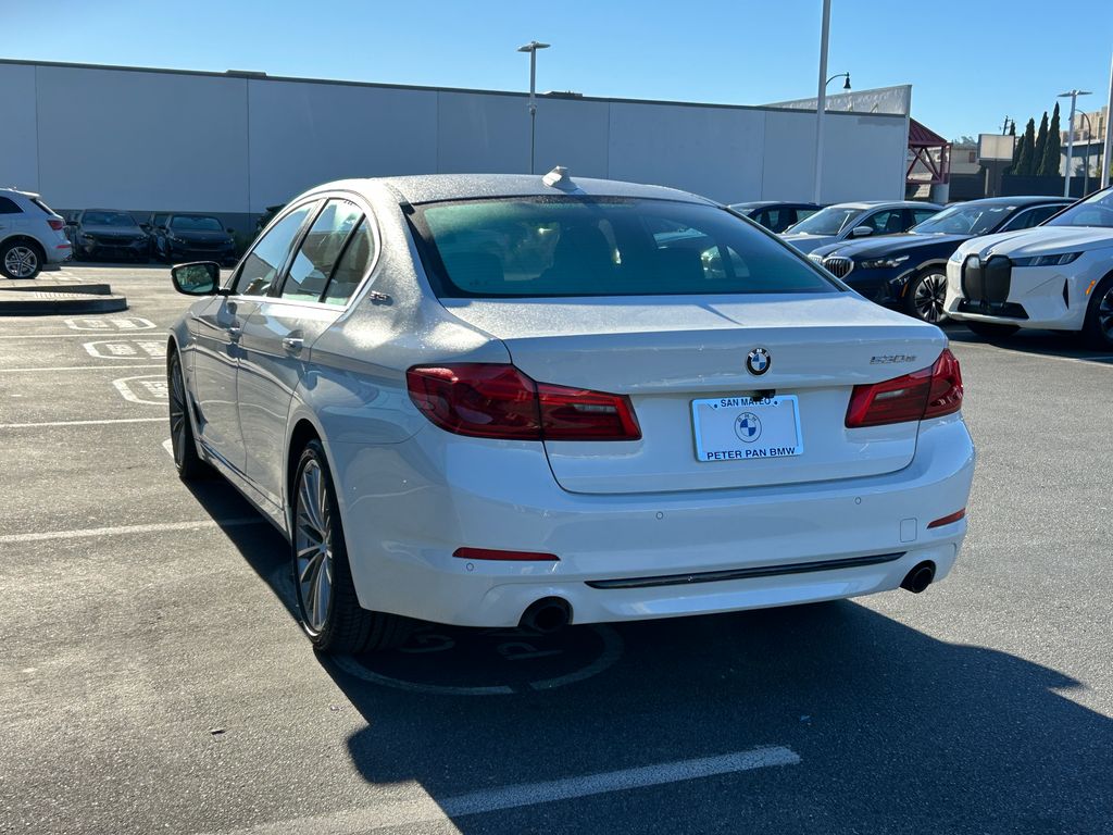 Thumbnail: 2018 BMW 5 Series - 3