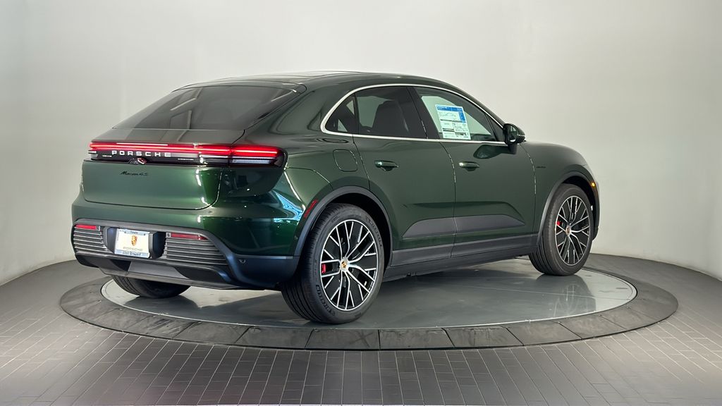 Thumbnail: 2025 Porsche Macan - 7