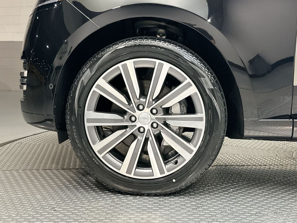 Thumbnail: 2023 Land Rover Range Rover - 5