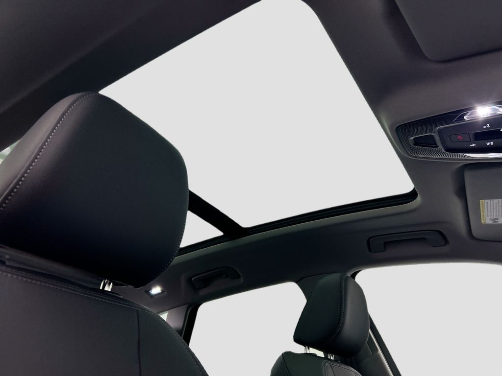 Thumbnail: 2025 Audi Q5 - 17