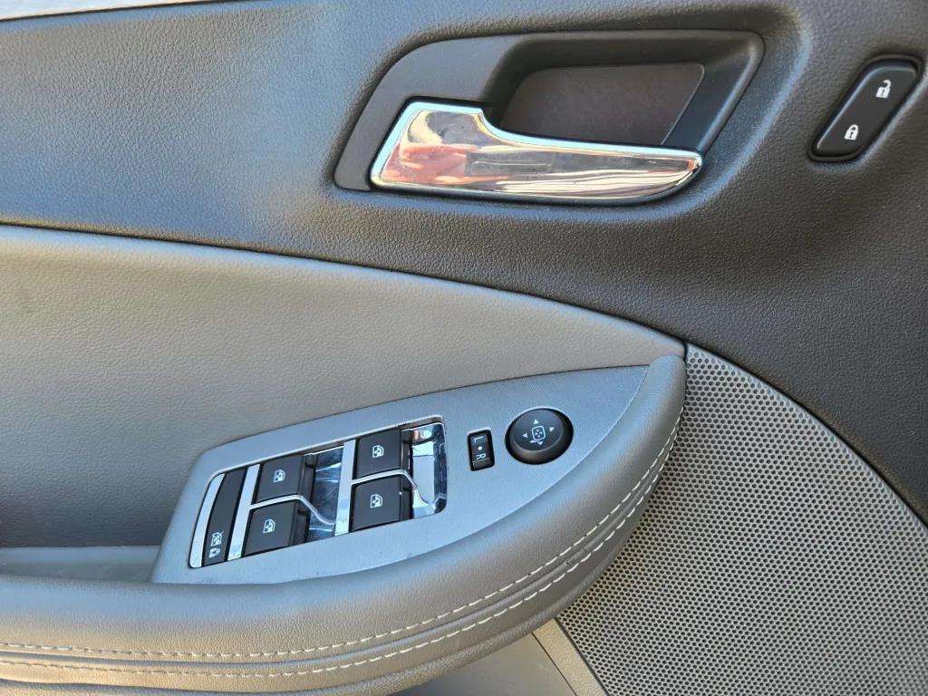 Used 2016 Blue Velvet Metallic Chevrolet LS image 20
