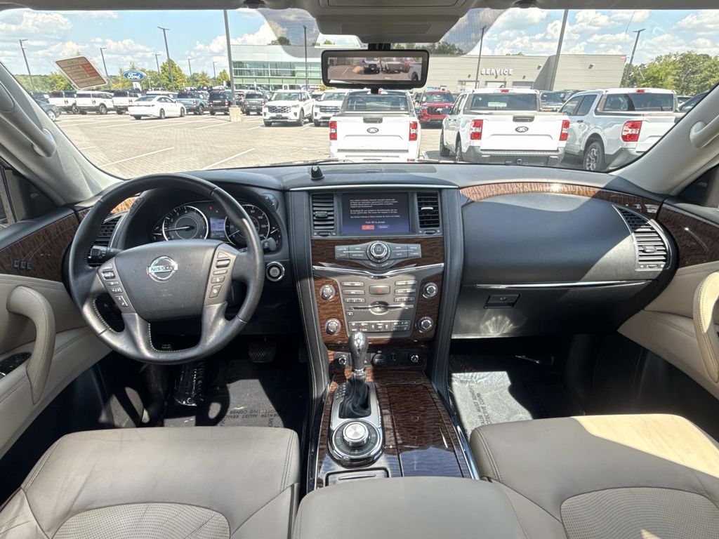 Used 2019 Gray Nissan Platinum image 9
