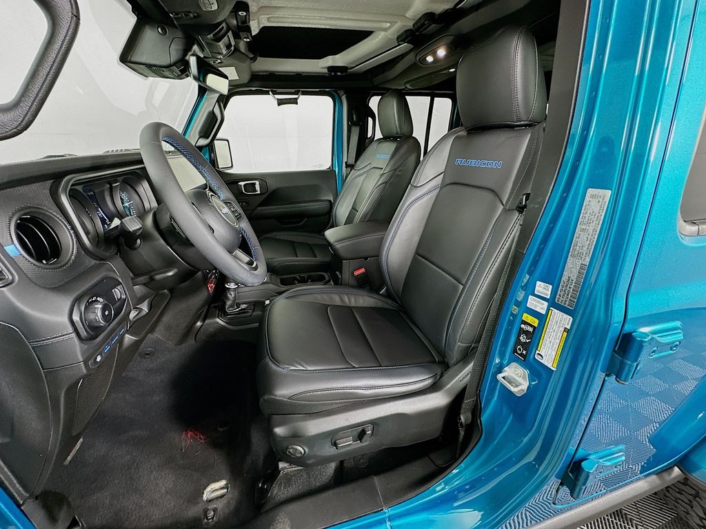 Thumbnail: 2024 Jeep Wrangler - 21