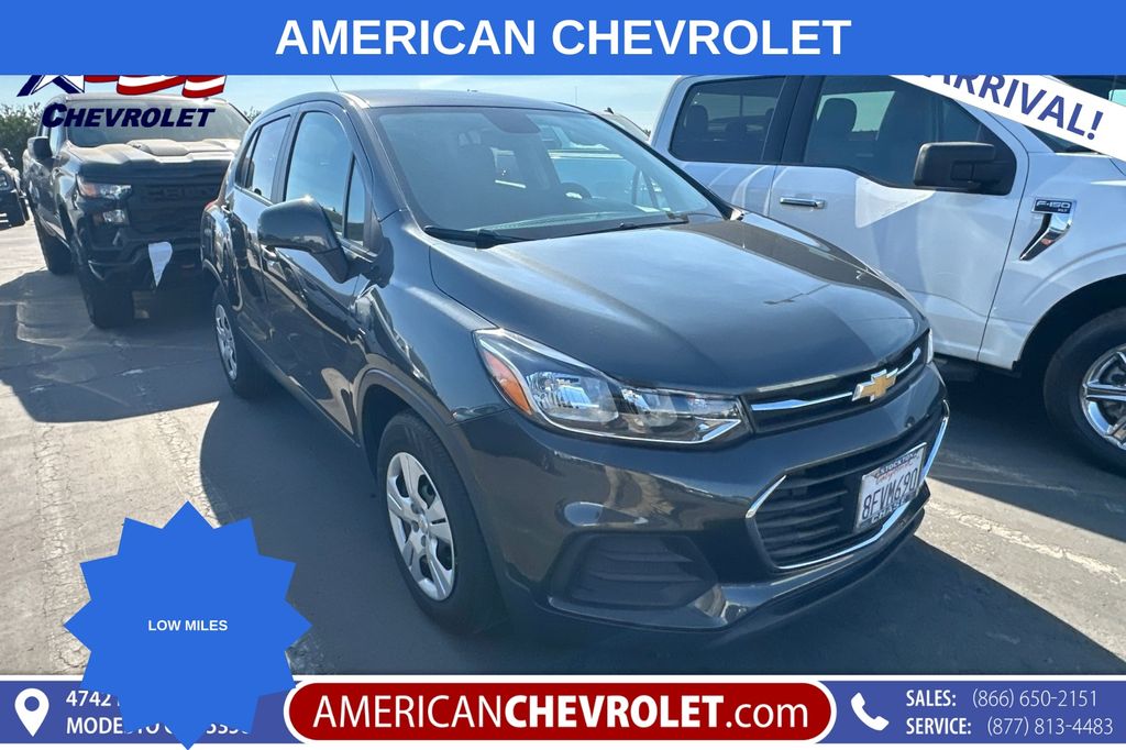 Gray Metallic 2019 Chevrolet Trax SUV / Crossover Front-Wheel Drive 6-Speed Automatic