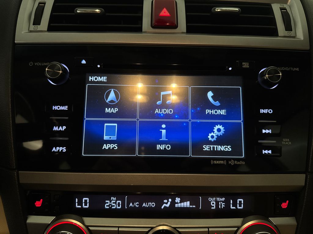 Used 2017 White Subaru 2.5i image 26