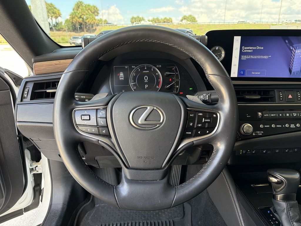 Thumbnail: 2023 Lexus ES - 21