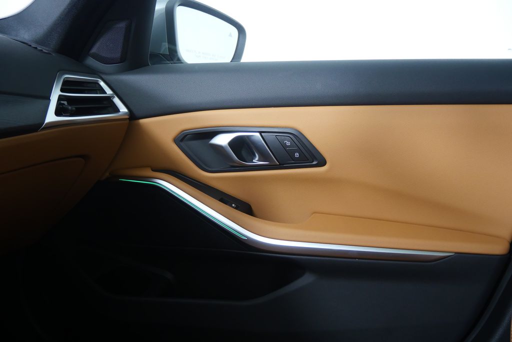 Thumbnail: 2025 BMW 3 Series - 30