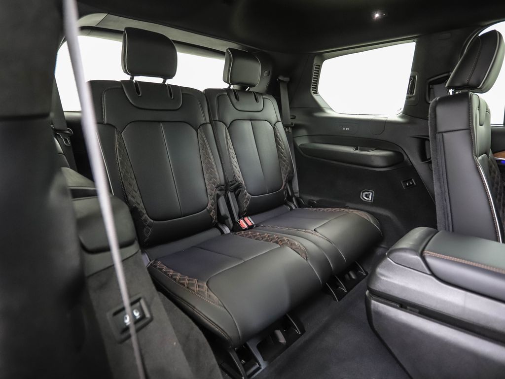 Thumbnail: 2023 Jeep Grand Cherokee L - 30