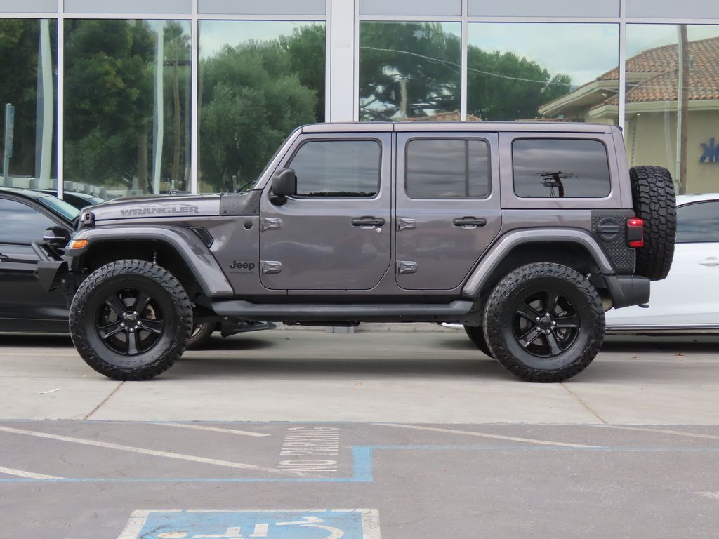 2020 Jeep Wrangler Unlimited Sahara 2