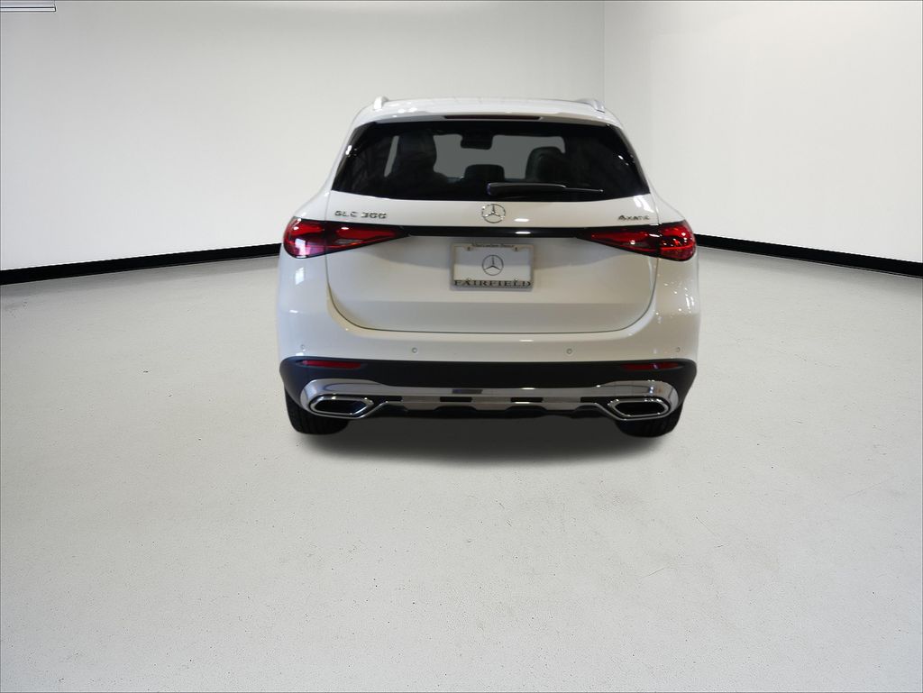 Thumbnail: 2026 Mercedes-Benz GLC - 4