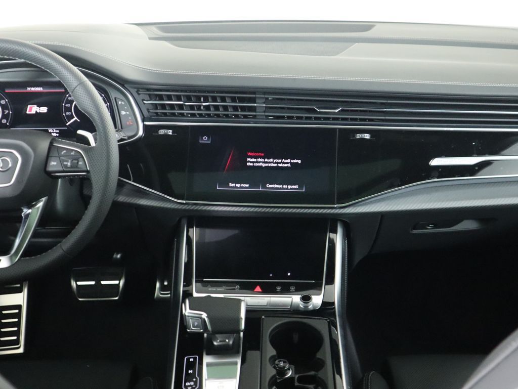 Thumbnail: 2025 Audi RS Q8 - 15