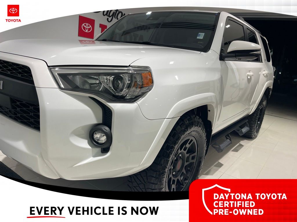 2022 Toyota 4Runner SR5 Premium - Photo 9
