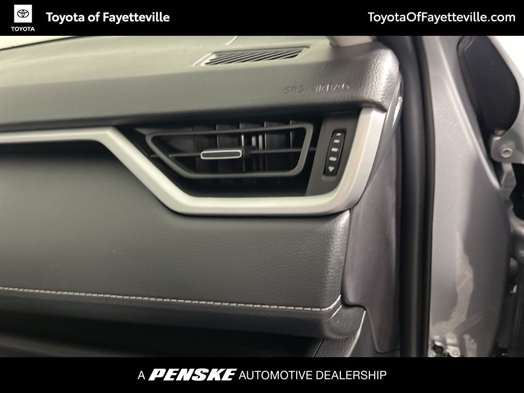 Thumbnail: 2025 Toyota RAV4 - 10