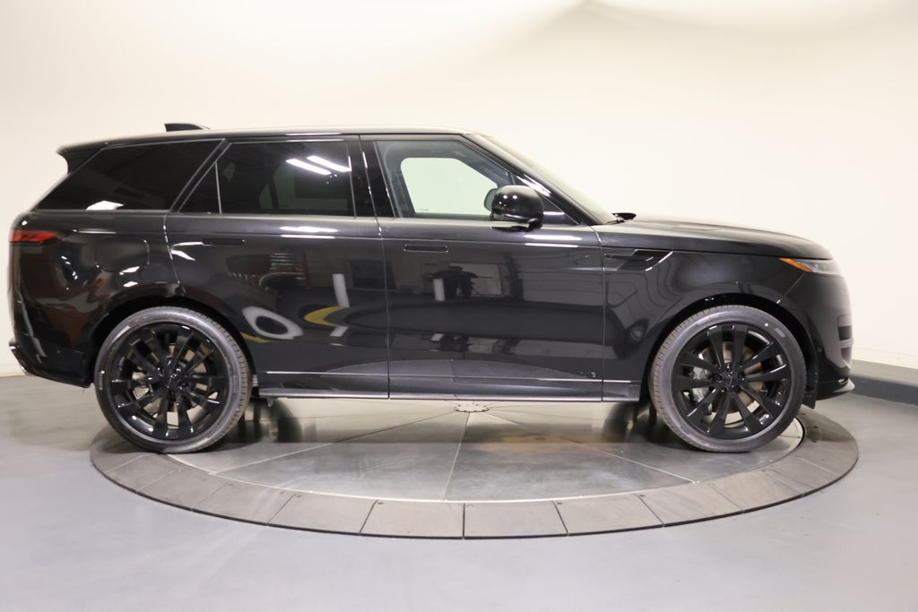 Thumbnail: 2026 Land Rover Range Rover Sport - 6