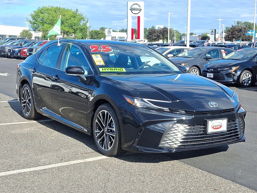 Thumbnail: 2025 Toyota Camry - 3