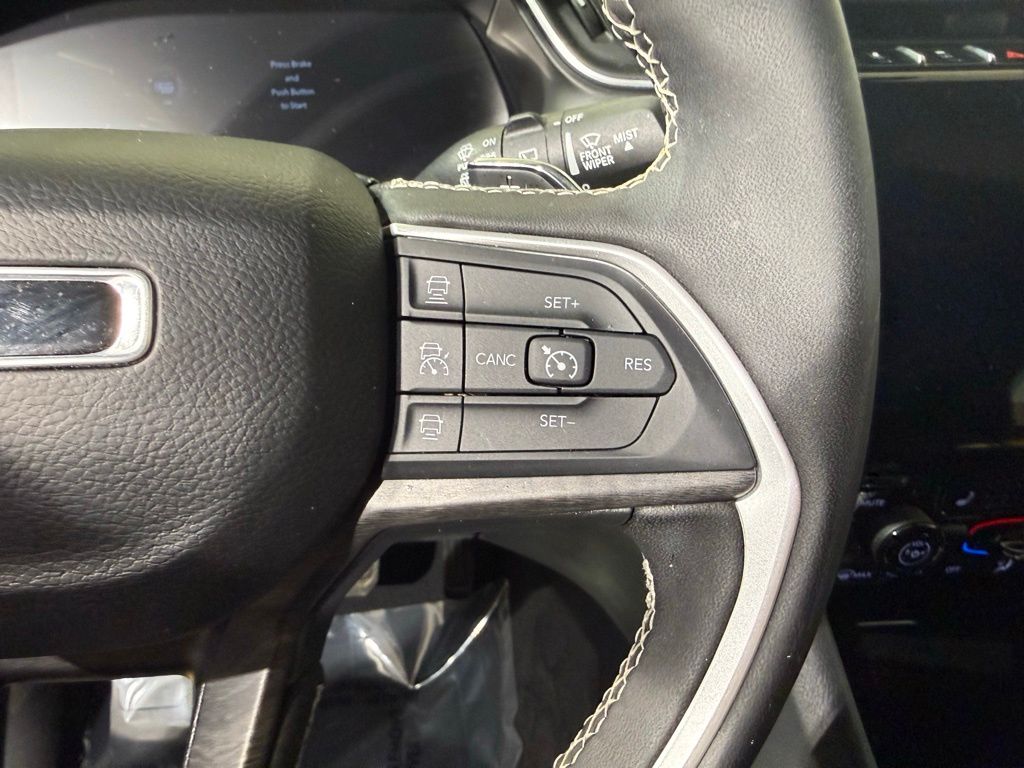 Thumbnail: 2024 Jeep Grand Cherokee - 22