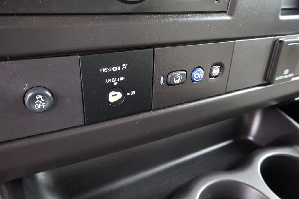 Thumbnail: 2019 Chevrolet Express - 23