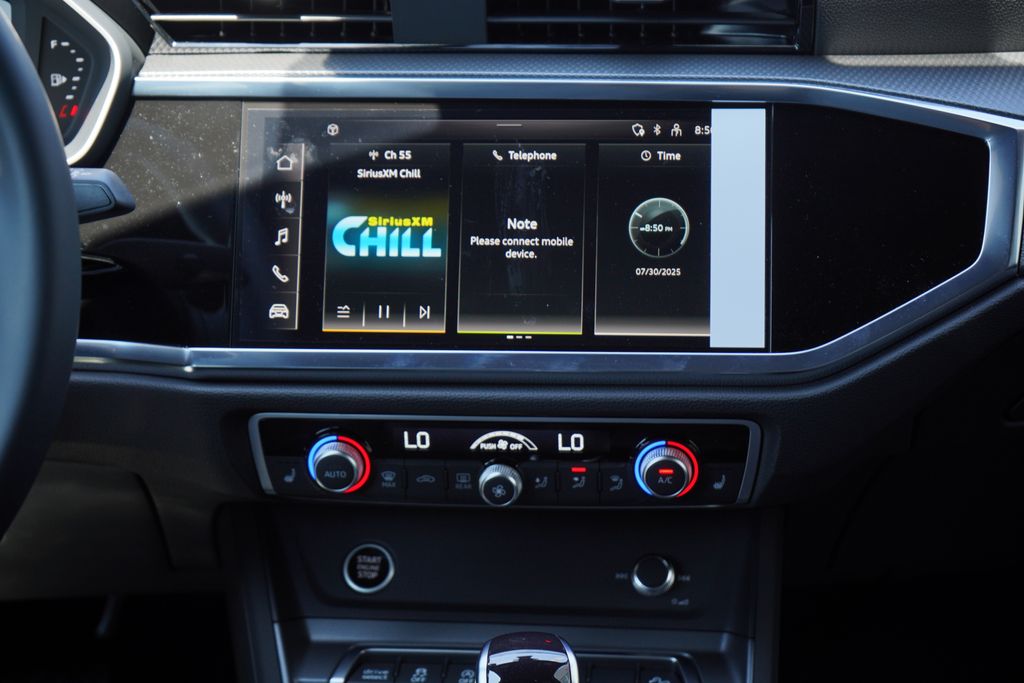 Thumbnail: 2025 Audi Q3 - 10