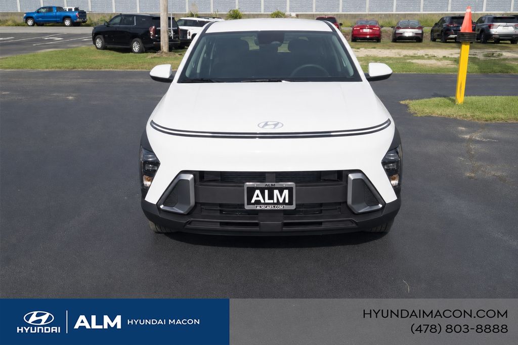 New 2026 White HYUNDAI SE image 3