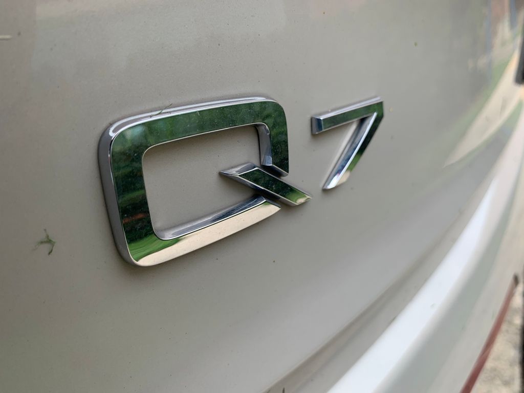 Thumbnail: 2022 Audi Q7 - 10