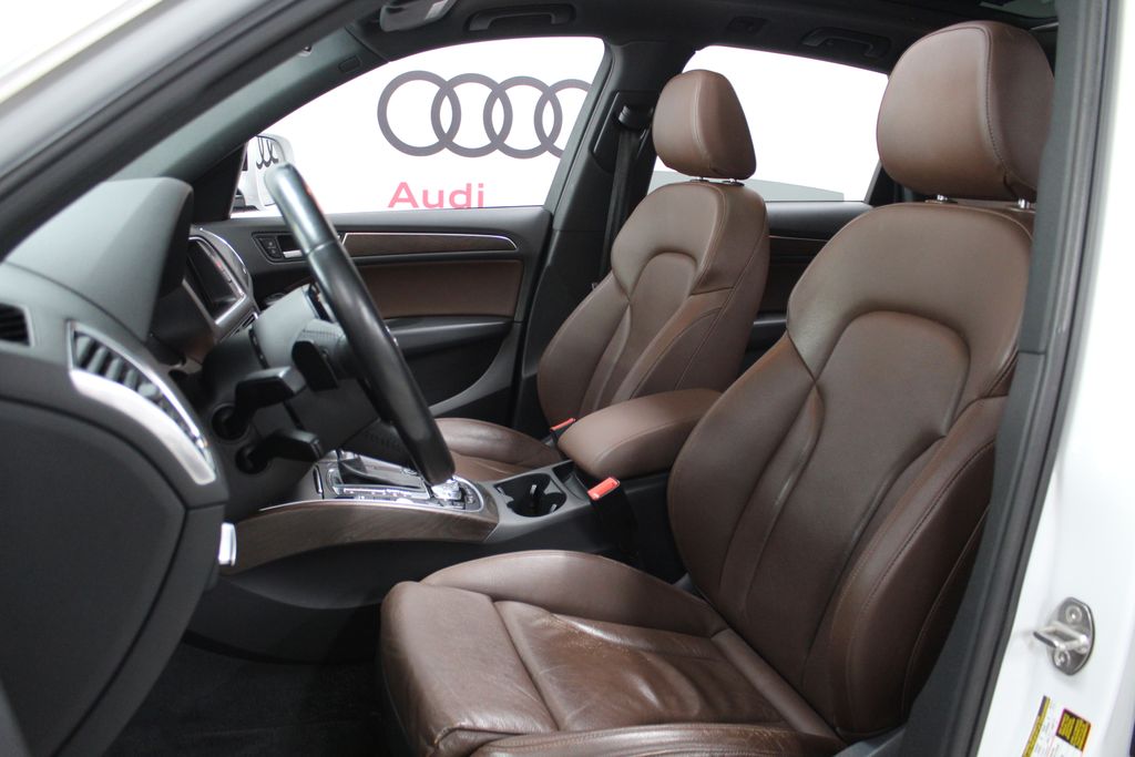Thumbnail: 2015 Audi Q5 - 11