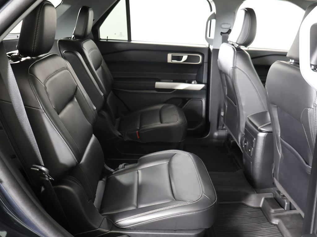 Used 2024 Blue Ford XLT image 35