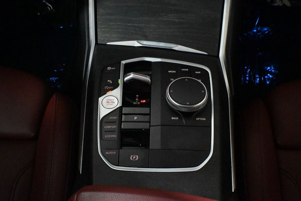 Thumbnail: 2023 BMW 3 Series - 25