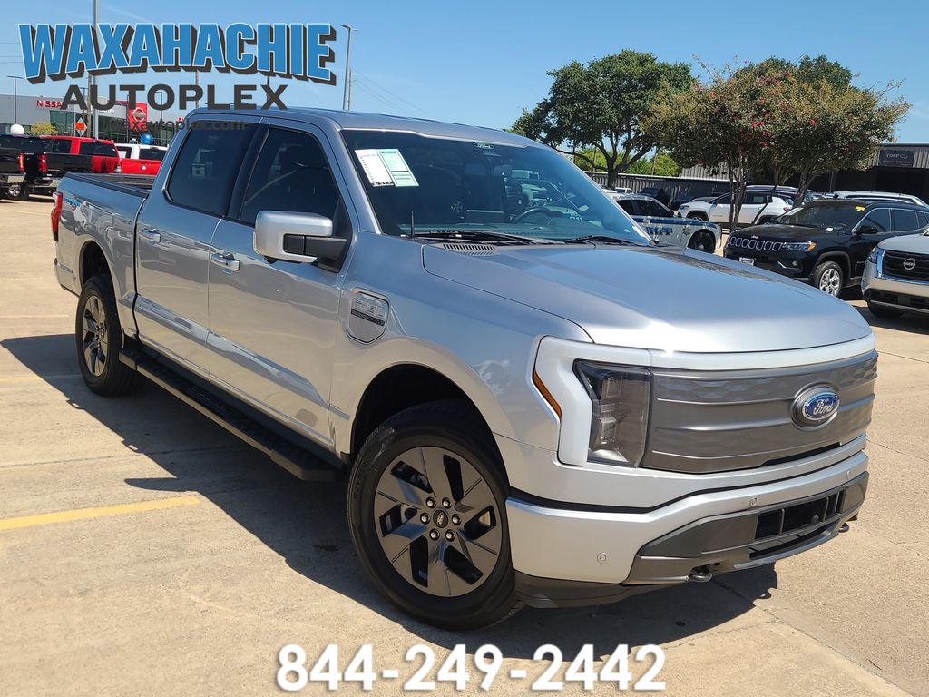 2022 Ford F-150 Lightning Lariat SuperCrew AWD