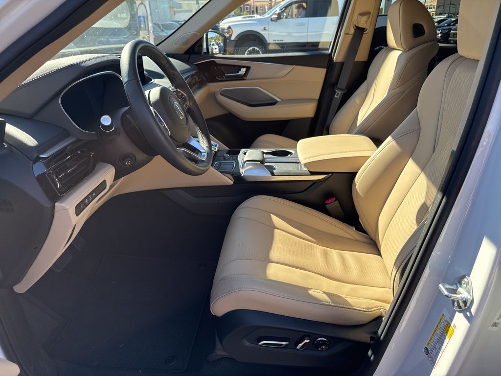 Thumbnail: 2023 Acura MDX - 9