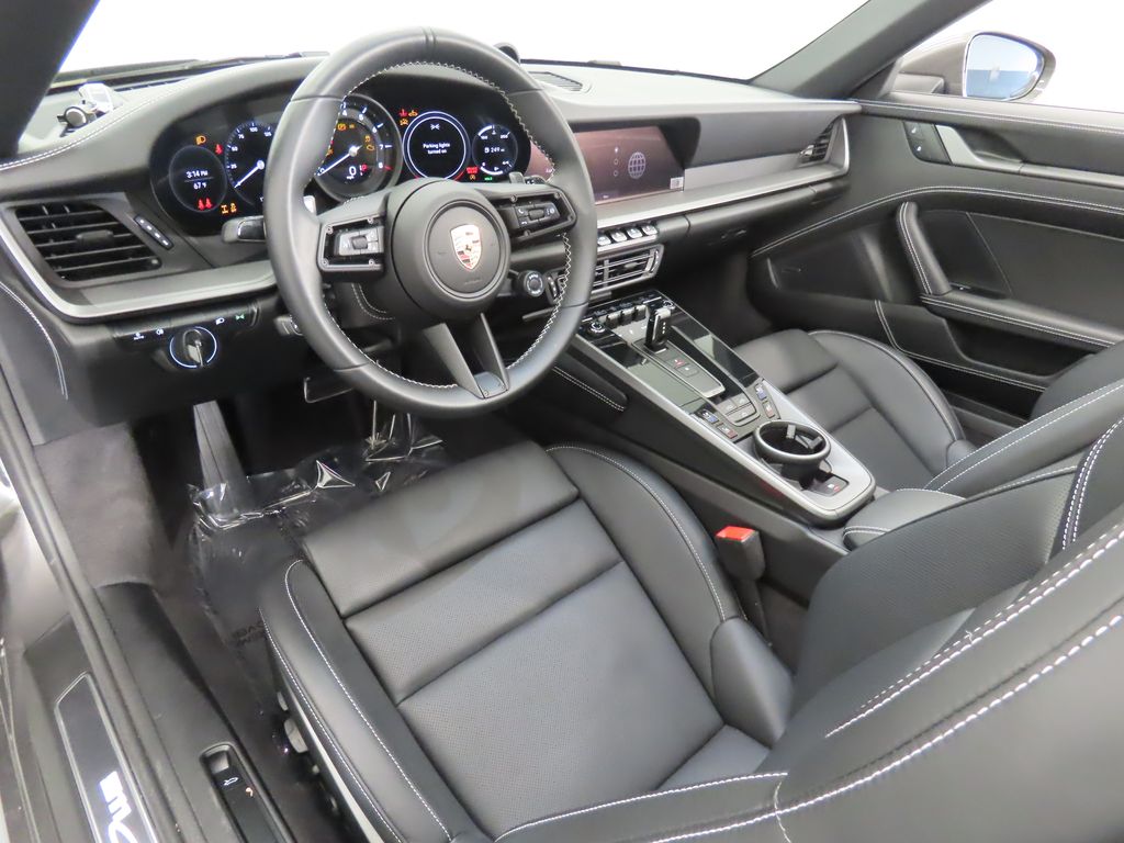 Thumbnail: 2024 Porsche 911 - 4