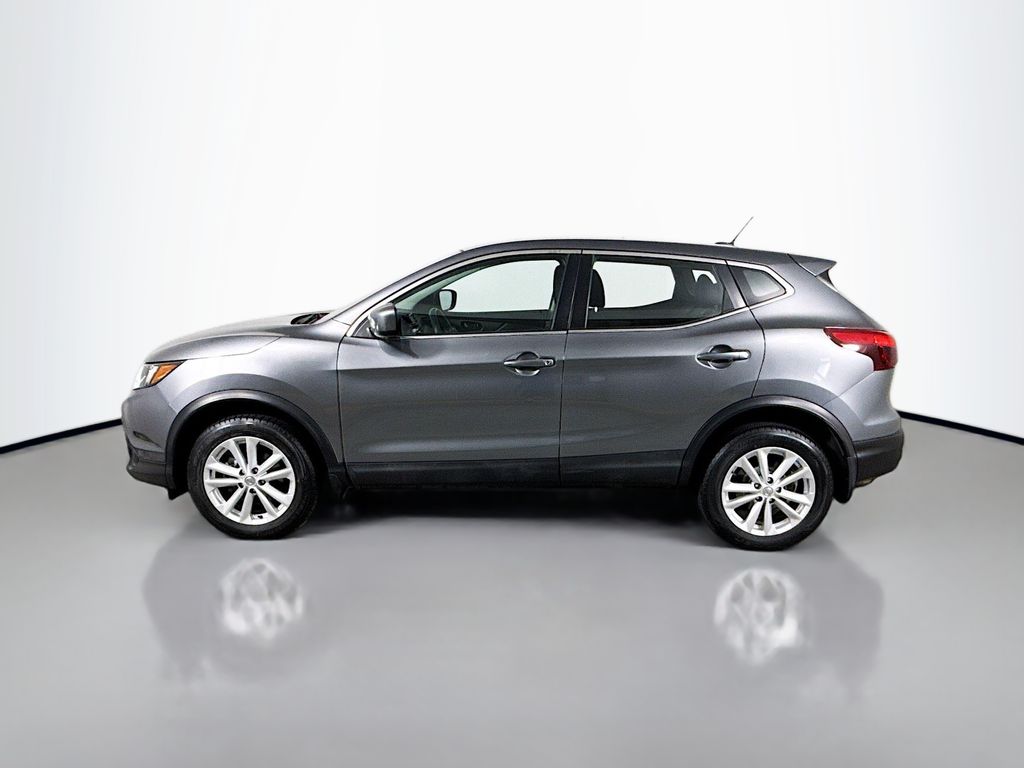 Thumbnail: 2017 Nissan Rogue Sport - 8