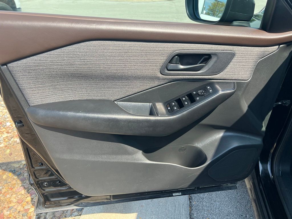 Used 2023 Nissan Rogue SUV