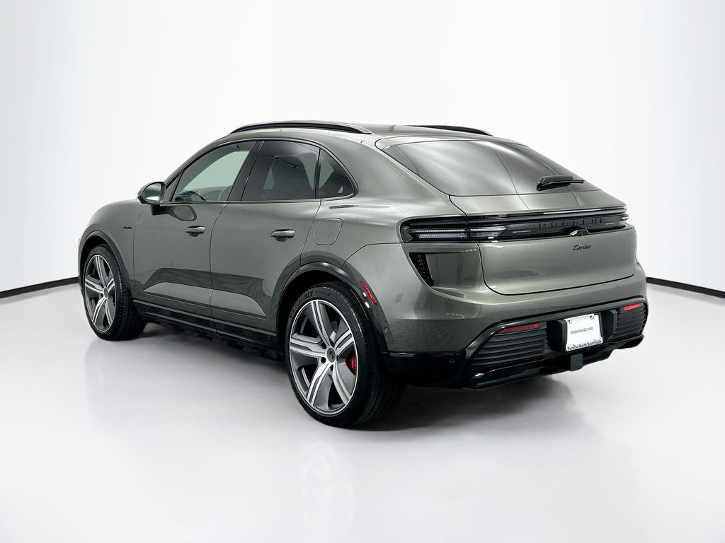 Thumbnail: 2025 Porsche Macan - 3