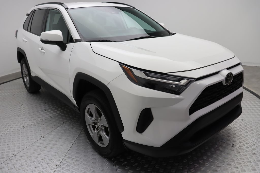 2023 Toyota RAV4 XLE 6