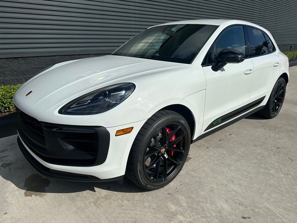 Thumbnail: 2026 Porsche Macan - 7