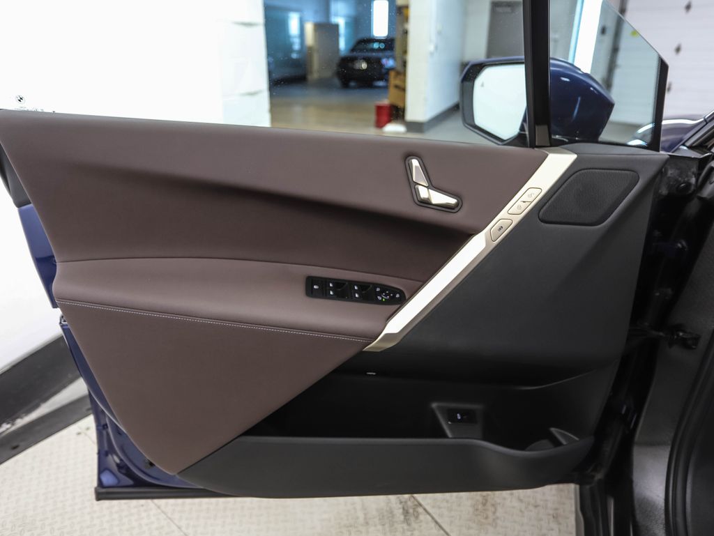 Thumbnail: 2024 BMW iX - 9