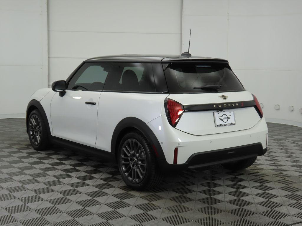 2025 MINI Cooper S 8