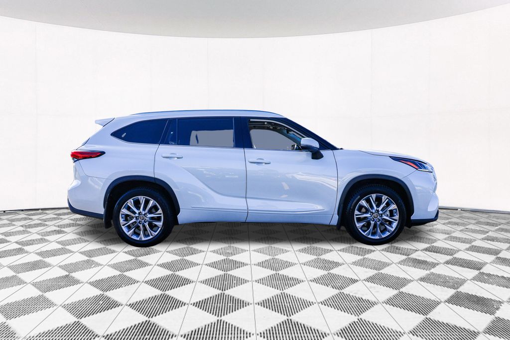 2021 Toyota Highlander Limited 8