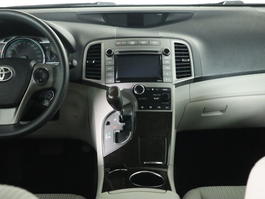 Thumbnail: 2015 Toyota Venza - 14