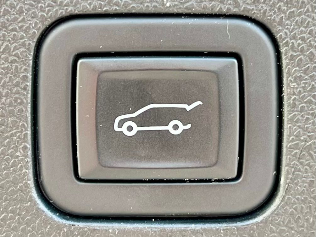 2023 Chevrolet Tahoe LT photo